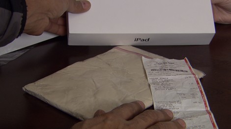 Truffa: trova una lastra di argilla invece dell'iPad 2
