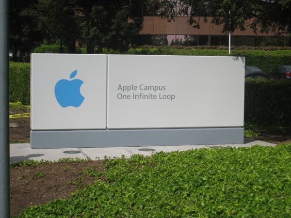 Apple_1_Infinite_Loop