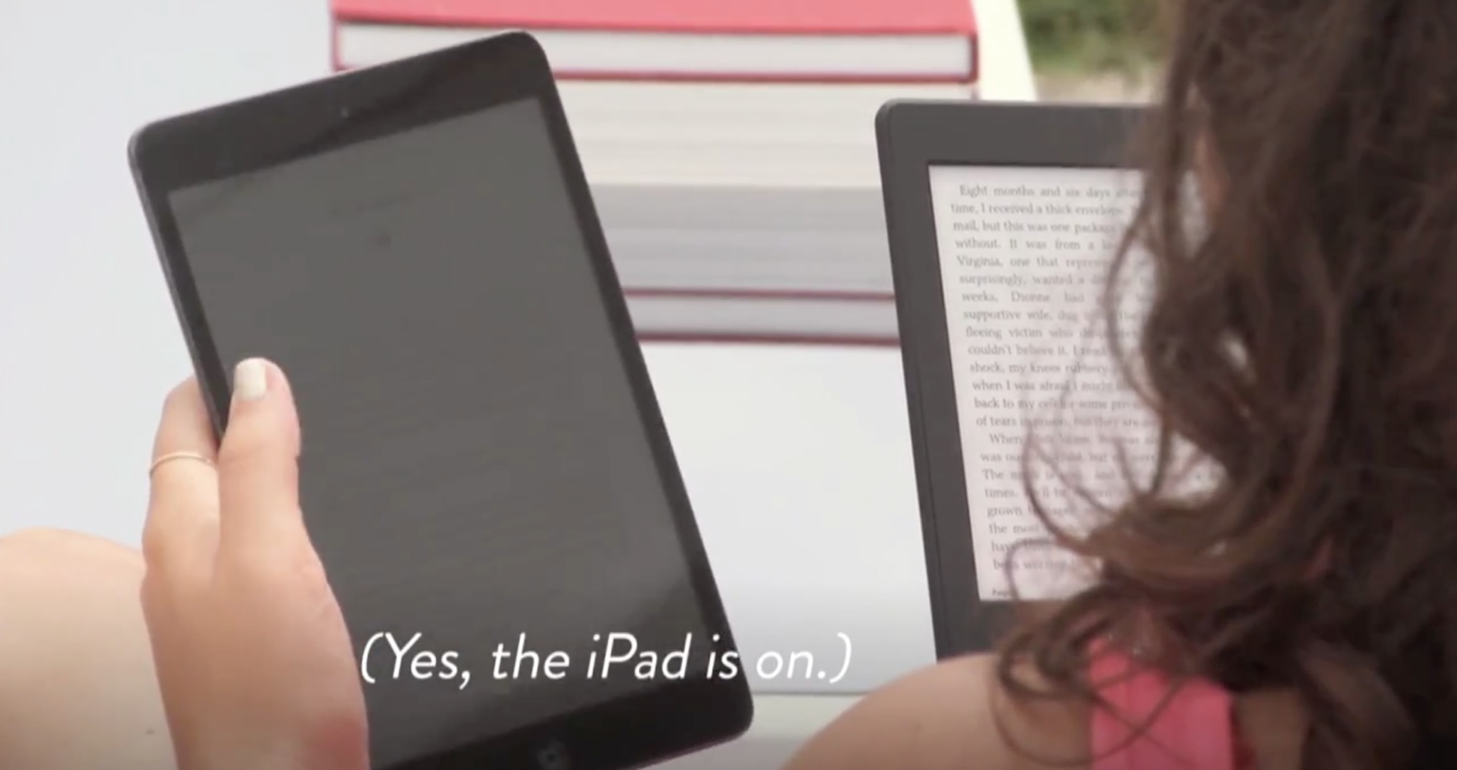 Amazon inserisce iPad in una pubblicità di Kindle Paperwhite