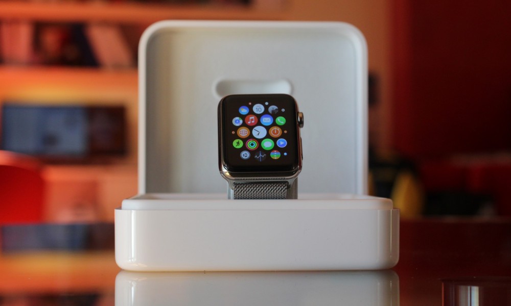 Apple Watch, esordio migliore rispetto ad iPhone e ad iPad