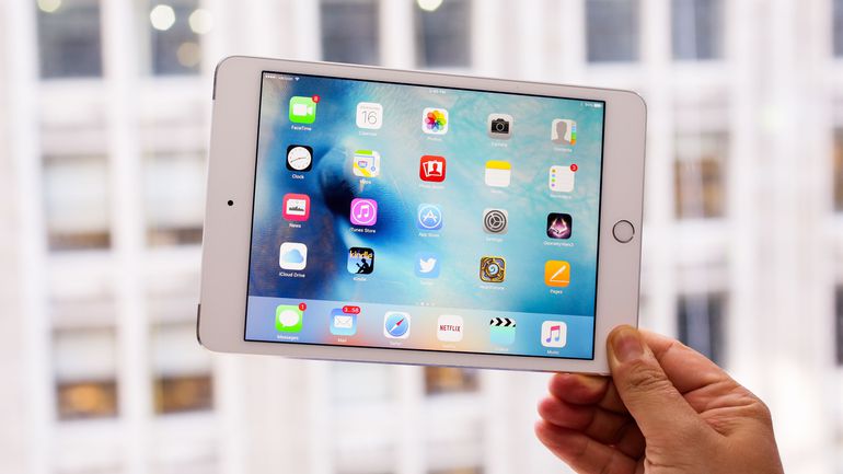 Brutte notizie per chi utilizza l'iPad alla guida: nuove sanzioni in arrivo